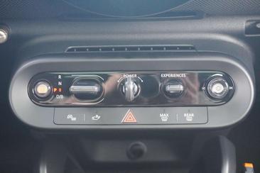 Mini Hatch Favoured Cooper E — photo 16