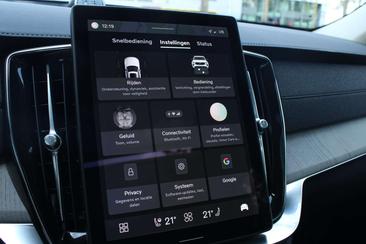 Volvo XC90 T8 Recharge — photo 20