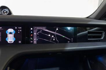 Porsche Taycan — photo 20