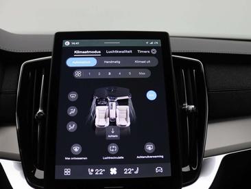 Volvo XC90 T8 Recharge Plus — photo 28