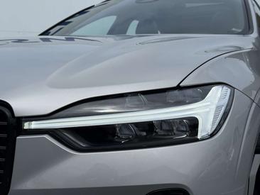 Volvo XC60 B4 Plus — photo 33
