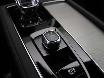 Volvo XC90 T8 Recharge Plus — photo 34