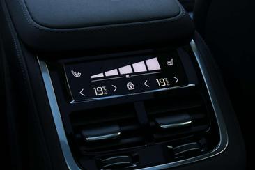 Volvo XC90 T8 Recharge — photo 33