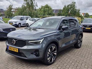 Volvo XC40 B4 Plus — photo 3