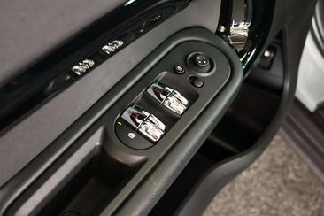 Mini Countryman COOPER SE — photo 17