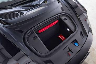Porsche Taycan — photo 49