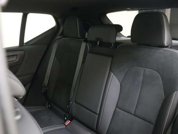 Volvo XC40 B4 Plus — photo 6