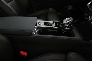 Volvo XC90 T8 Recharge Plus — photo 21