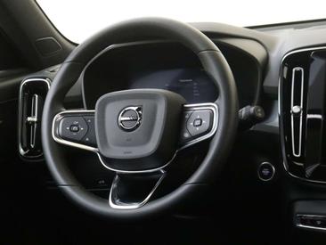 Volvo XC40 B4 Plus — photo 10