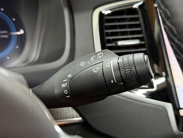 Volvo XC90 T8 Recharge Ultimate — photo 32