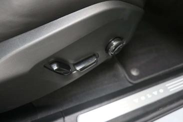 Volvo XC90 T8 Recharge Plus — photo 28