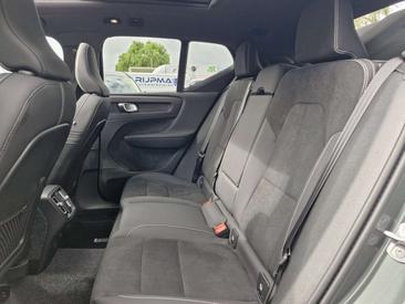 Volvo XC40 B4 Plus — photo 11