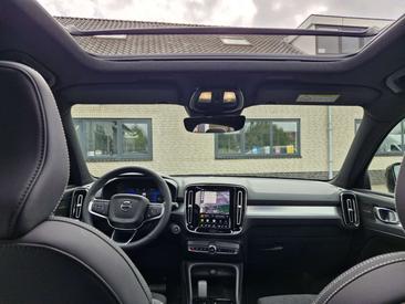 Volvo XC40 B4 Plus — photo 13