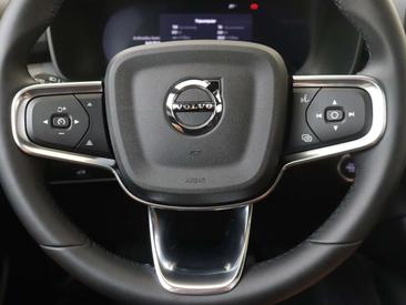 Volvo XC40 B4 Plus — photo 21