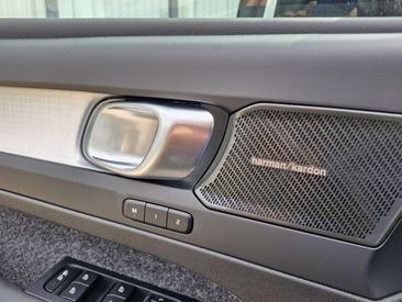 Volvo XC40 B4 Plus — photo 22