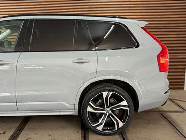Volvo XC90 T8 Recharge Ultimate — photo 48