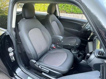 Mini Hatch 3 Portes One — photo 7