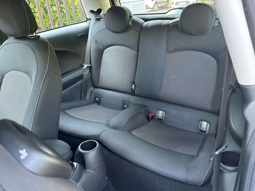 Mini Hatch 3 Portes One — photo 8