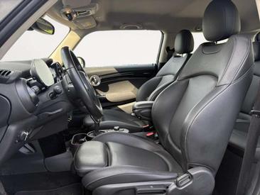 Mini Electric Cooper SE — photo 9