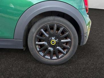 Mini Electric Cooper SE — photo 14