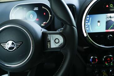Mini Countryman COOPER SE — photo 12