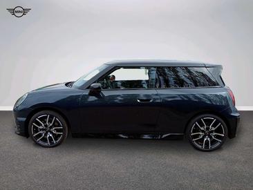 Mini Cooper SE JCW — photo 2