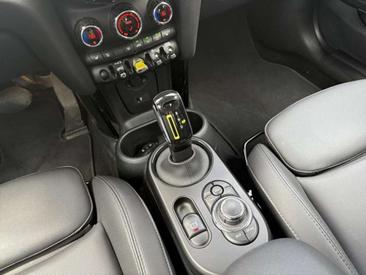 Mini Electric Essential Cooper SE — photo 11