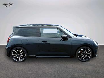 Mini Cooper SE JCW — photo 3