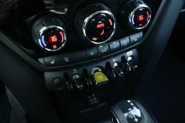 Mini Countryman COOPER SE — photo 15
