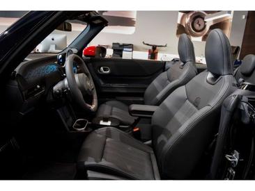 Mini Cabrio JCW Cooper — photo 7