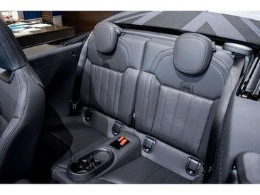 Mini Cabrio JCW Cooper — photo 11