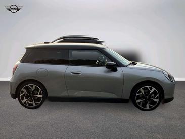 Mini Electric Classic Cooper SE — photo 3