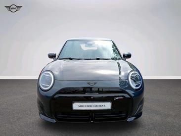 Mini Cooper SE JCW — photo 13