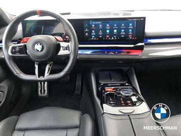 BMW M5 — photo 6