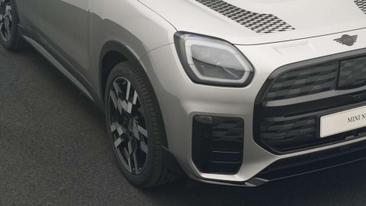 Mini Countryman JCW Cooper SE — photo 18