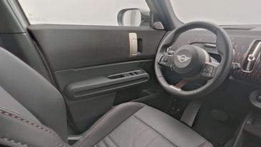 Mini Countryman JCW Cooper SE — photo 20