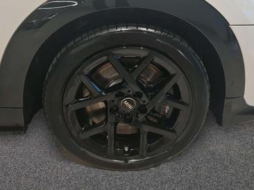 Mini Cabrio JCW Cooper — photo 10