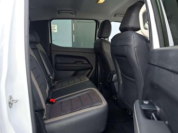 Volkswagen Amarok — photo 11