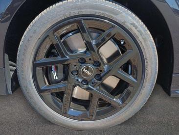 Mini Cooper JCW S — photo 10