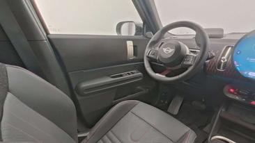 Mini Countryman JCW Cooper SE — photo 20