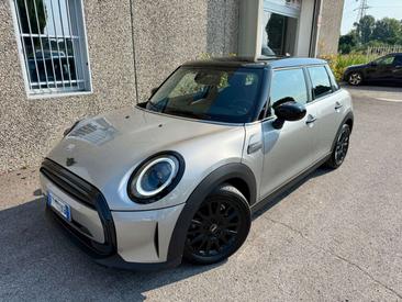 Mini Hatch Cooper — photo 3