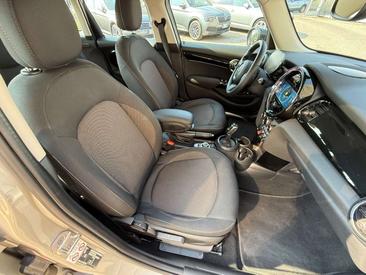 Mini Hatch Cooper — photo 8