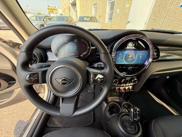 Mini Hatch Cooper — photo 9