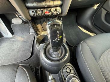 Mini Hatch Cooper — photo 11