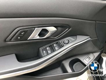 BMW 318 M Sport — photo 17