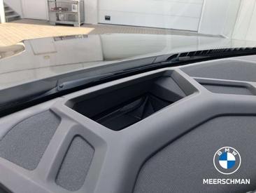 BMW XM 50e — photo 17