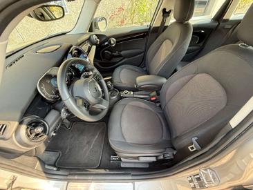 Mini Hatch Cooper — photo 16