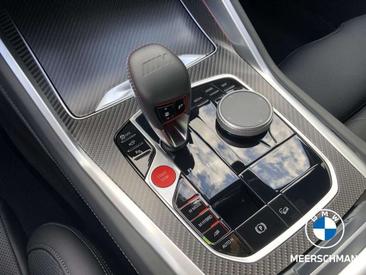 BMW XM 50e — photo 19