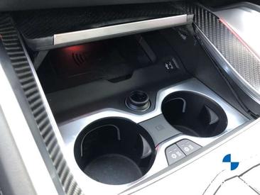 BMW XM 50e — photo 21