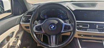 BMW Série 3 Touring 320e — photo 14